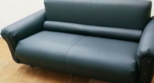 Обивка дивана на дому. Каргополь